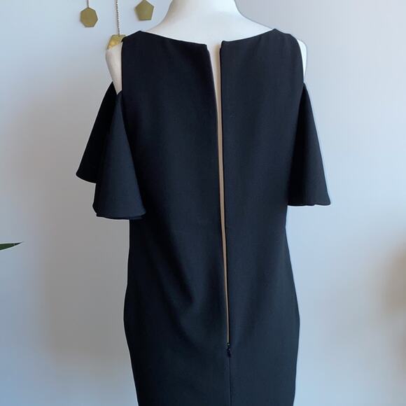 Chelsea28 Small Black Cold-Shoulder Ruffle Short Sleeve Shift Mini Dress - Picture 7 of 8